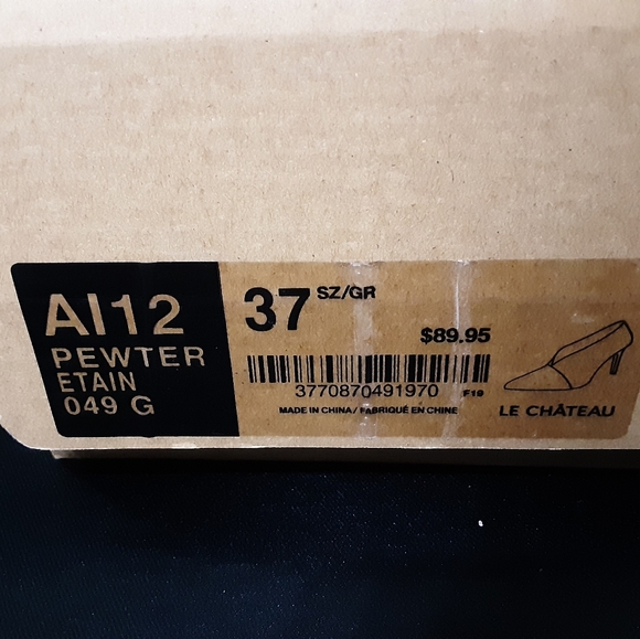 Le Chateau Booties - Picture 7 of 7